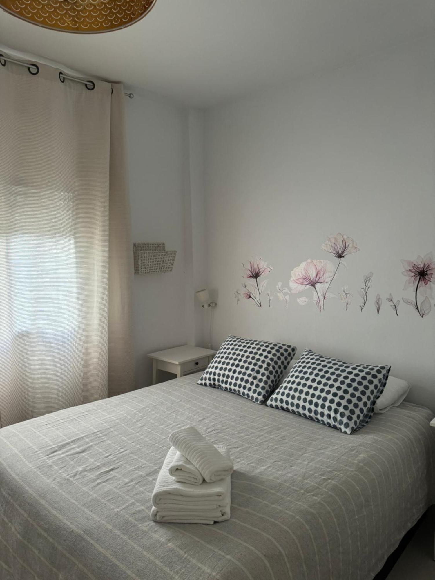 Apartmán Son De Mar 1 Bolonia Exteriér fotografie